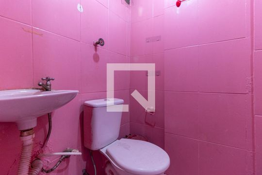 Banheiro de kitnet/studio para alugar com 1 quarto, 33m² em Centro, São Paulo