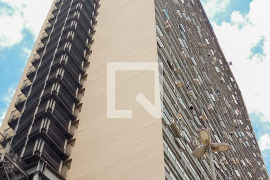 Fachada de kitnet/studio para alugar com 1 quarto, 33m² em Centro, São Paulo