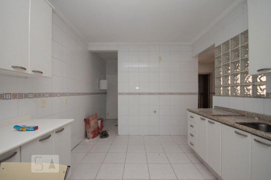 Cozinha de apartamento para alugar com 3 quartos, 183m² em Higienópolis, São Paulo