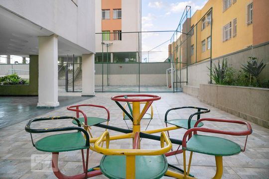 Área do Edifício- Playground de apartamento à venda com 2 quartos, 70m² em Santa Efigenia, Belo Horizonte