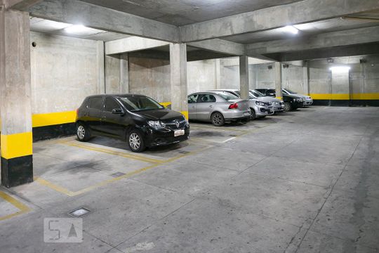 Garagem de apartamento à venda com 2 quartos, 70m² em Santa Efigenia, Belo Horizonte