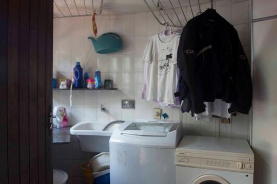 área de serviço de casa de condomínio à venda com 8 quartos, 350m² em São Francisco, Niterói