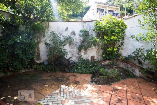 quintal de casa de condomínio à venda com 8 quartos, 350m² em São Francisco, Niterói