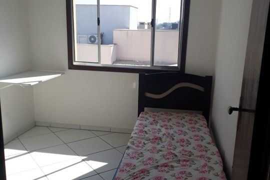 Dormitório de apartamento para alugar com 2 quartos, 74m² em Igara, Canoas