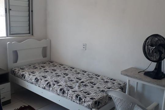 Dormitório de kitnet/studio para alugar com 1 quarto, 40m² em Partenon, Porto Alegre