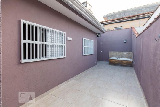 Quintal com churrasqueira de casa para alugar com 3 quartos, 150m² em Planalto Paulista, São Paulo