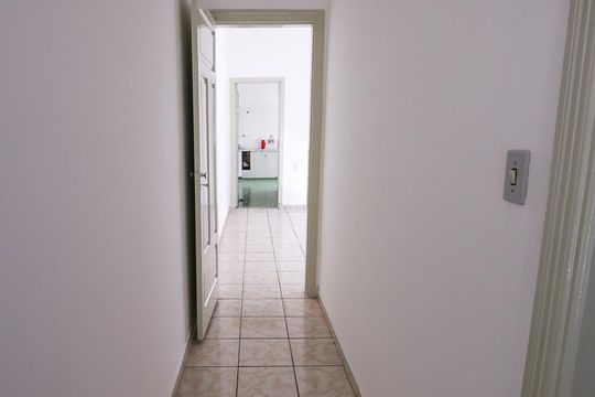 Corredor de casa à venda com 3 quartos, 100m² em Vila Romana, São Paulo