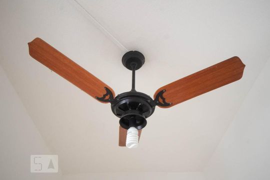 Ventilador de teto do quarto de serviço de apartamento para alugar com 3 quartos, 126m² em Lagoa, Rio de Janeiro