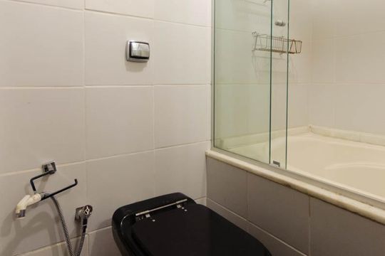 Banheiro social de apartamento para alugar com 3 quartos, 126m² em Lagoa, Rio de Janeiro