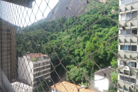 Vista externa da janela do quarto 1 de apartamento para alugar com 3 quartos, 126m² em Lagoa, Rio de Janeiro