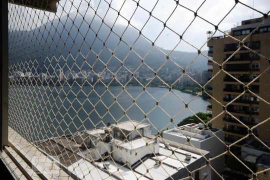 Vista externa da janela da sala de apartamento para alugar com 3 quartos, 126m² em Lagoa, Rio de Janeiro