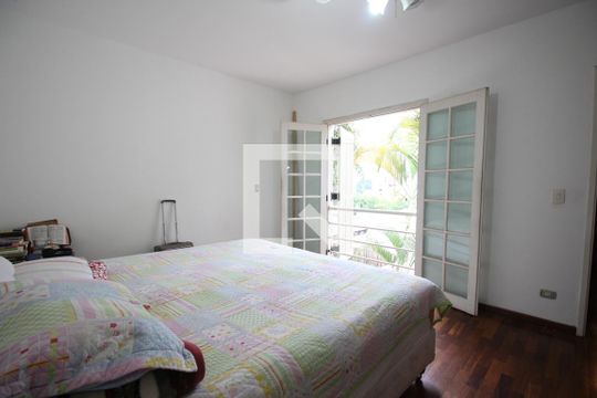 Quarto 1 de casa para alugar com 4 quartos, 210m² em Lar São Paulo, São Paulo