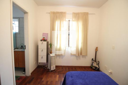 Quarto 4 de casa para alugar com 4 quartos, 210m² em Lar São Paulo, São Paulo