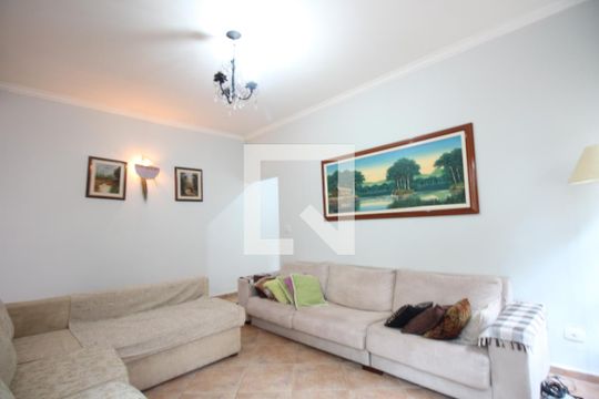 Sala de casa para alugar com 4 quartos, 210m² em Lar São Paulo, São Paulo