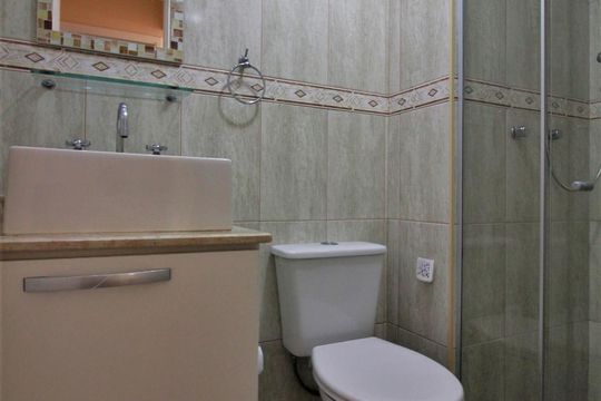 Banheiro de apartamento à venda com 2 quartos, 59m² em Vila Andrade, São Paulo