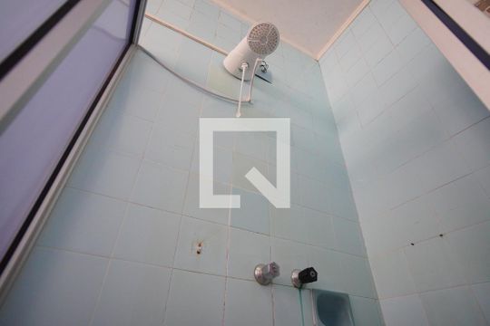 Banheiro Corredor de apartamento para alugar com 4 quartos, 139m² em Petrópolis, Porto Alegre