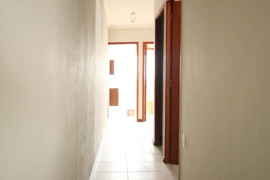Corredor de casa à venda com 3 quartos, 200m² em Jardim Messina, Jundiaí
