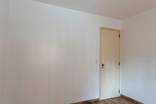 Quarto 2 de casa de condomínio à venda com 3 quartos, 140m² em Teresópolis, Porto Alegre