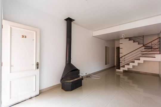 Casa de Condomínio à venda com 3 quartos, 140m² em Teresópolis, Porto Alegre