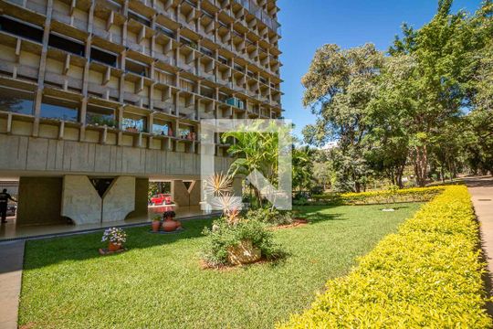 Área externa de apartamento à venda com 3 quartos, 194m² em Asa Norte, Brasília