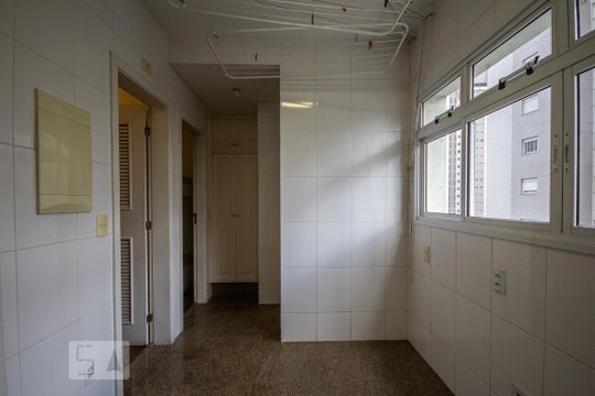 Área de serviço de apartamento à venda com 4 quartos, 248m² em Vila Suzana, São Paulo