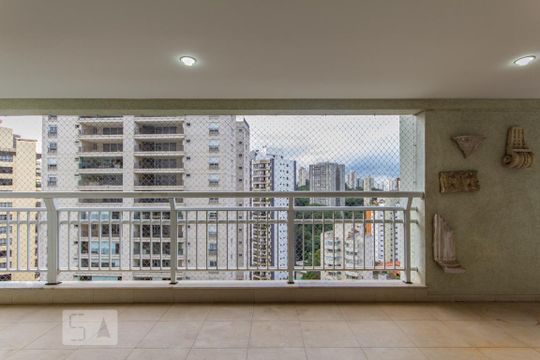 Varanda de apartamento à venda com 4 quartos, 248m² em Vila Suzana, São Paulo
