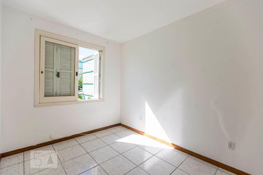 Quarto 1 de apartamento à venda com 2 quartos, 56m² em Cristal, Porto Alegre