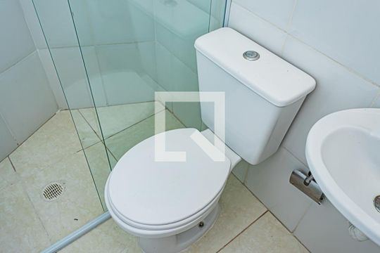 Banheiro de kitnet/studio para alugar com 1 quarto, 40m² em Vila Barbosa, São Paulo