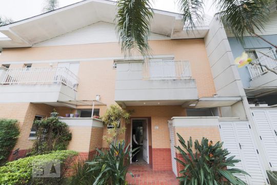Fachada de casa de condomínio para alugar com 3 quartos, 120m² em Vila Sofia, São Paulo