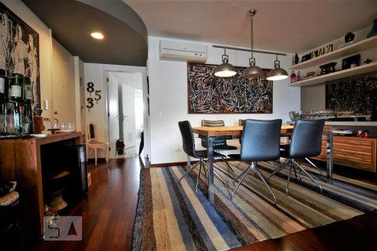 Sala de apartamento à venda com 3 quartos, 136m² em Real Parque, São Paulo