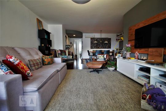 Apartamento à venda com 3 quartos, 136m² em Real Parque, São Paulo