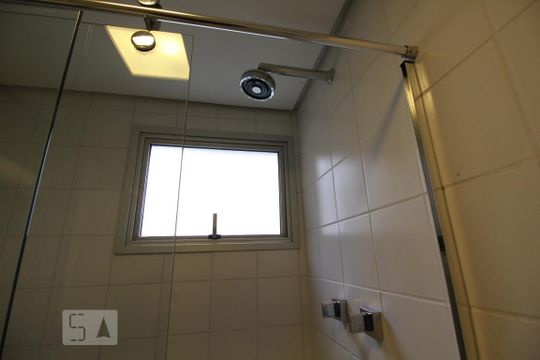 Chuveiro de apartamento à venda com 3 quartos, 136m² em Real Parque, São Paulo