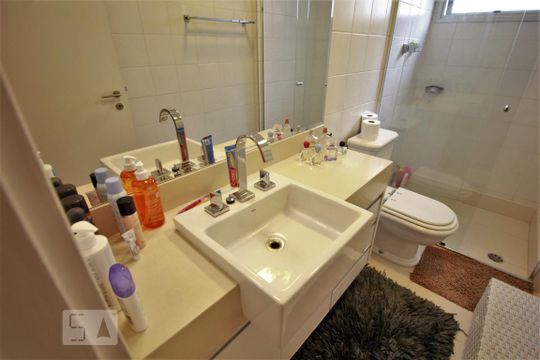 Pia de apartamento à venda com 3 quartos, 136m² em Real Parque, São Paulo