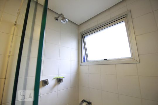 Chuveiro de apartamento à venda com 3 quartos, 136m² em Real Parque, São Paulo