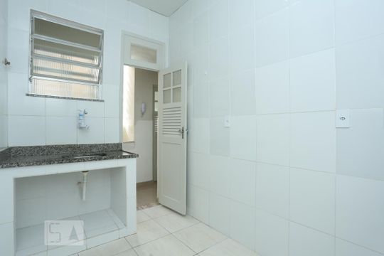 Cozinha de apartamento à venda com 3 quartos, 110m² em Copacabana, Rio de Janeiro
