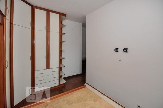 Quarto 1 de apartamento para alugar com 2 quartos, 54m² em Jacarepaguá, Rio de Janeiro