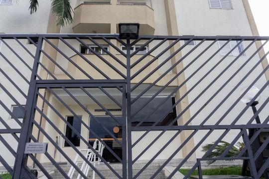 Fachada de apartamento à venda com 2 quartos, 53m² em Vila Mazzei, São Paulo