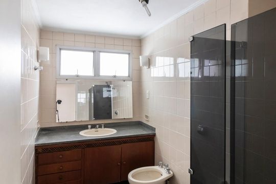 Banheiro de apartamento para alugar com 4 quartos, 175m² em Santo Amaro, São Paulo