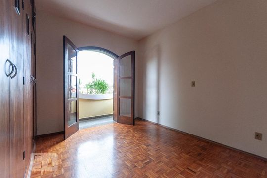 Suíte Quarto 1 de casa à venda com 5 quartos, 360m² em Jardim Santa Genebra, Campinas
