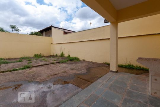 Quintal de casa à venda com 5 quartos, 360m² em Jardim Santa Genebra, Campinas