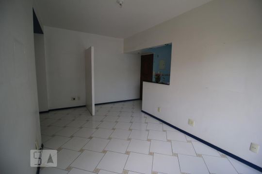 Sala de apartamento para alugar com 2 quartos, 80m² em Anil, Rio de Janeiro