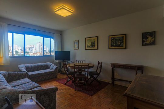 Sala de Estar de apartamento à venda com 2 quartos, 85m² em Vila Pompéia, São Paulo