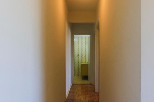 Corredor de apartamento à venda com 2 quartos, 85m² em Vila Pompéia, São Paulo