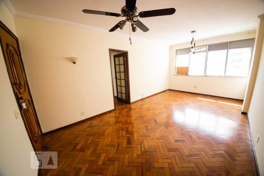 Apartamento à venda com 4 quartos, 135m² em Icaraí, Niterói
