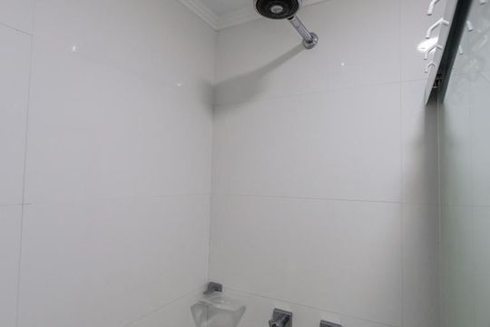 Banheiro social de apartamento para alugar com 2 quartos, 144m² em Barra da Tijuca, Rio de Janeiro