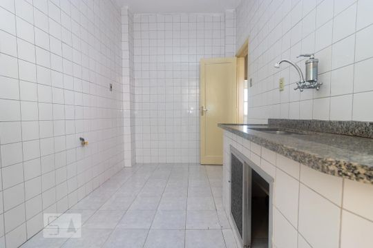 Cozinha de apartamento para alugar com 2 quartos, 70m² em Tijuca, Rio de Janeiro