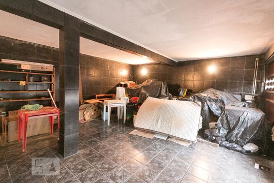 Garagem  de casa à venda com 7 quartos, 400m² em Vila Gumercindo, São Paulo