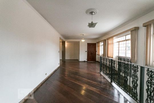 Sala  de casa à venda com 7 quartos, 400m² em Vila Gumercindo, São Paulo