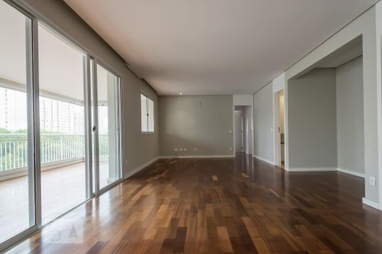 Apartamento à venda com 3 quartos, 135m² em Santo Amaro, São Paulo