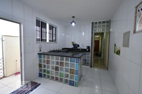 Cozinha  de apartamento à venda com 3 quartos, 177m² em Centro, Niterói